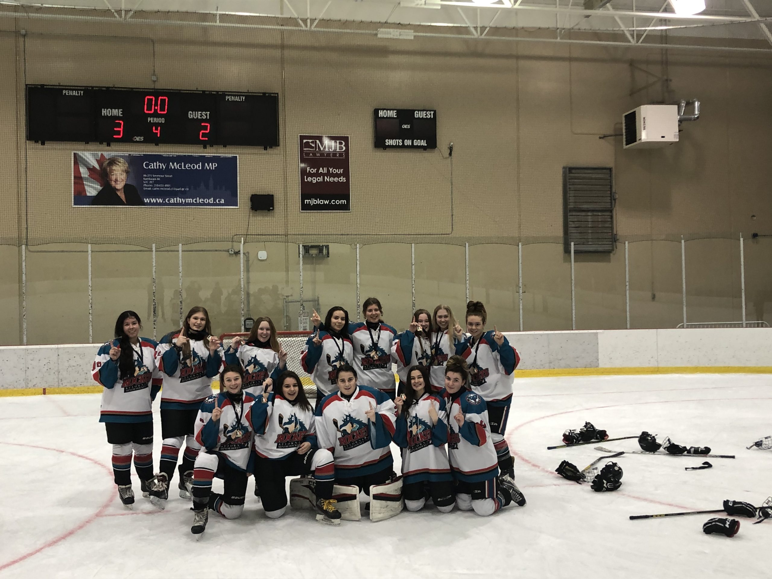 FEMALE MIDGET REC 2 WIN GOLD IN KAMLOOPS TOURNEY! Kelowna Minor